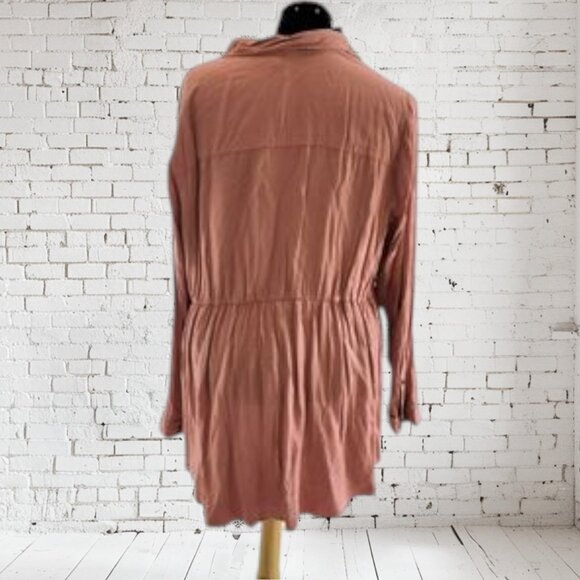 NWT Torrid Plus Size Twill Peplum Pullover Top Shirt Women's - Picture 4 of 4